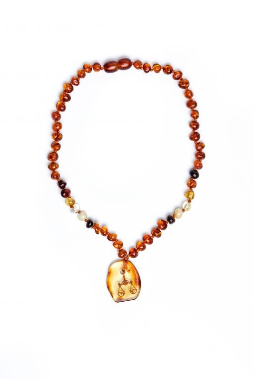 Teething necklace amber pendant libra1