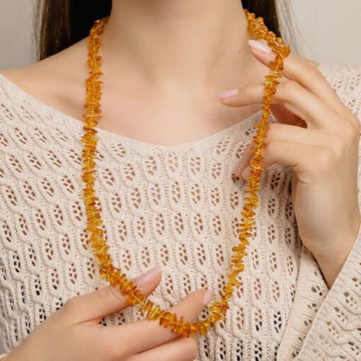 Amber necklace chips 90 cm honey 1